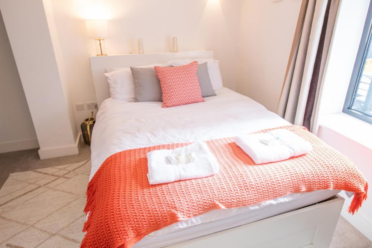 The New52 Oxford By 360Stays - Bespoke 2 Bed Luxury Apartment In The Heart Of Oxford City Centre With Parking Eksteriør billede