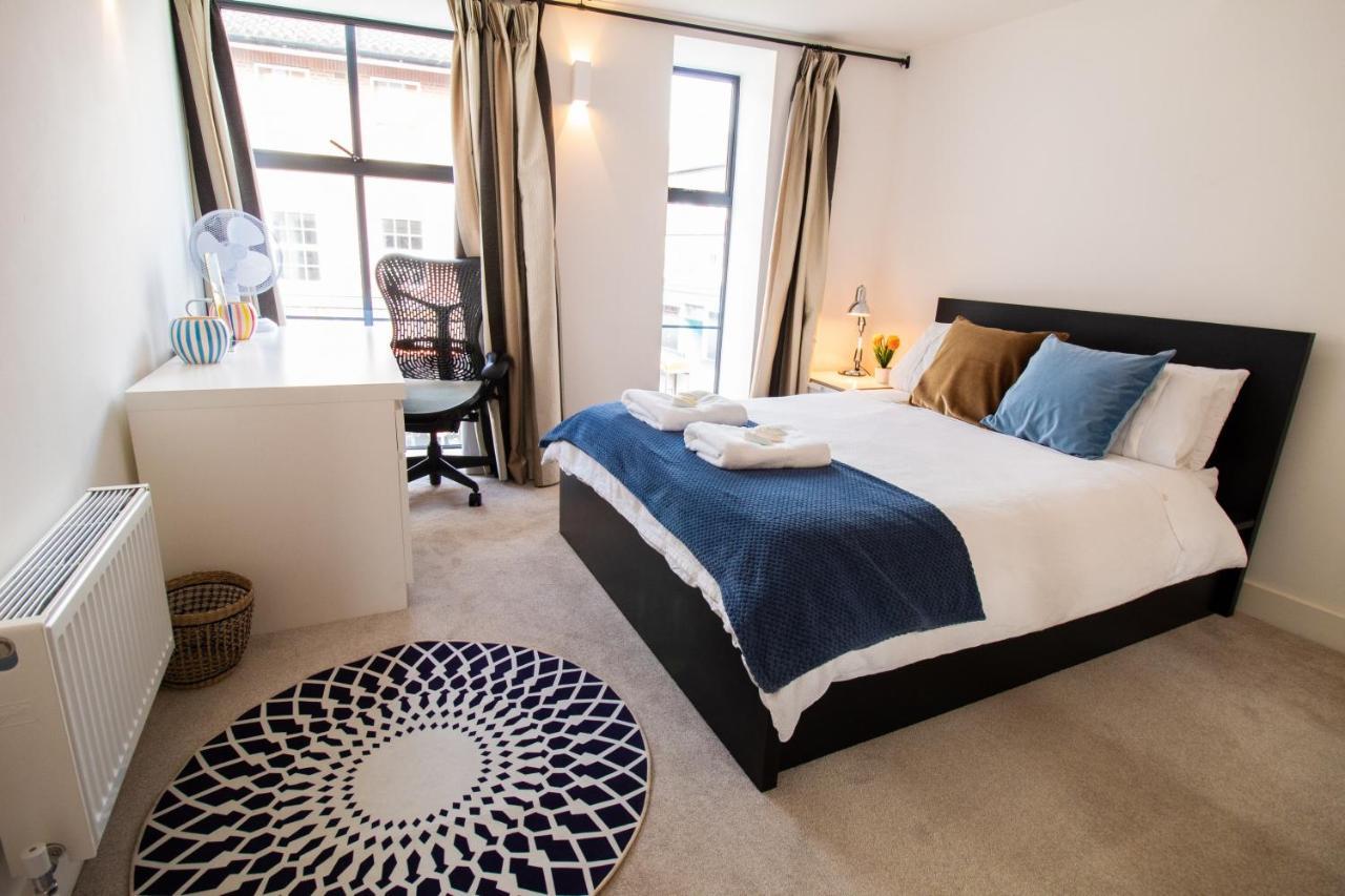 The New52 Oxford By 360Stays - Bespoke 2 Bed Luxury Apartment In The Heart Of Oxford City Centre With Parking Eksteriør billede